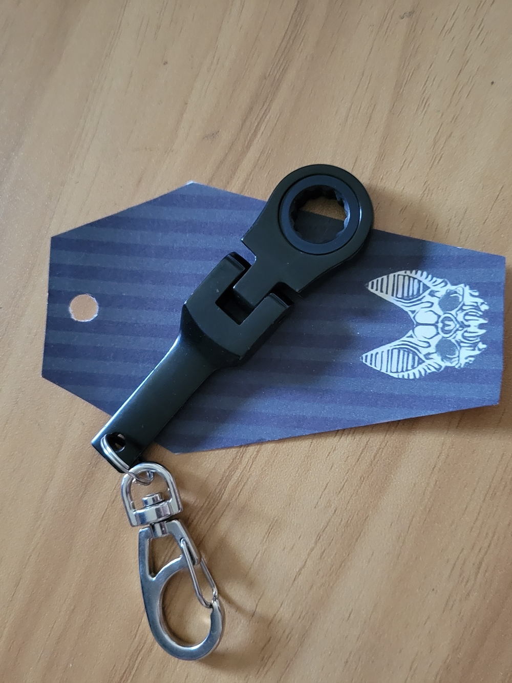 👻BUY 1 GET 1 FREE👻 Black Metal Keychain Tool with Silver Clip